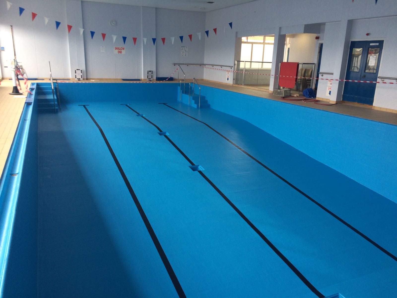 fibreglass swimming pool heating